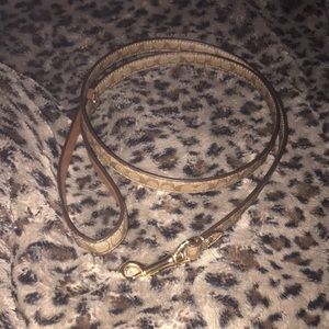 Coach Leash 4’ 1”wide